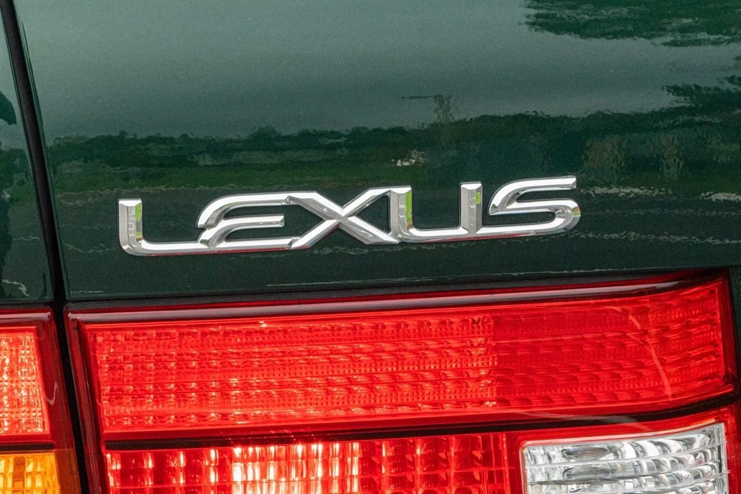 1998 Lexus LS 2nd Gen - Image 28 of 31