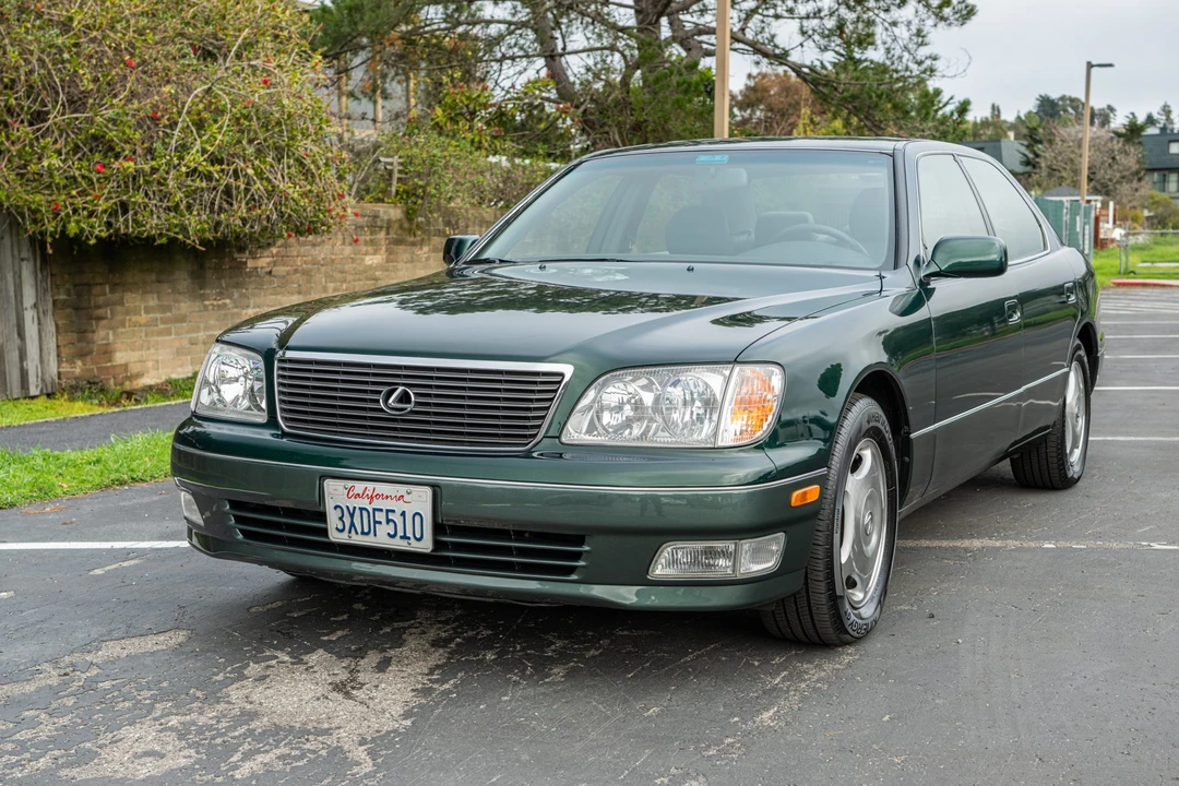 1998 Lexus LS 2nd Gen - Image 2 of 31