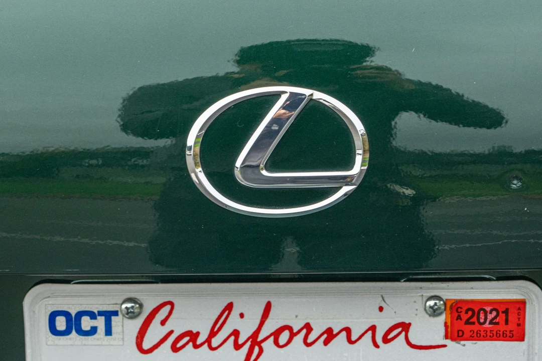 1998 Lexus LS 2nd Gen - Image 29 of 31