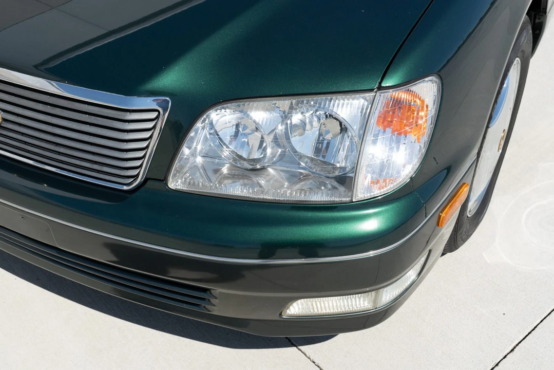 1998 Lexus LS 2nd Gen - Image 16 of 31