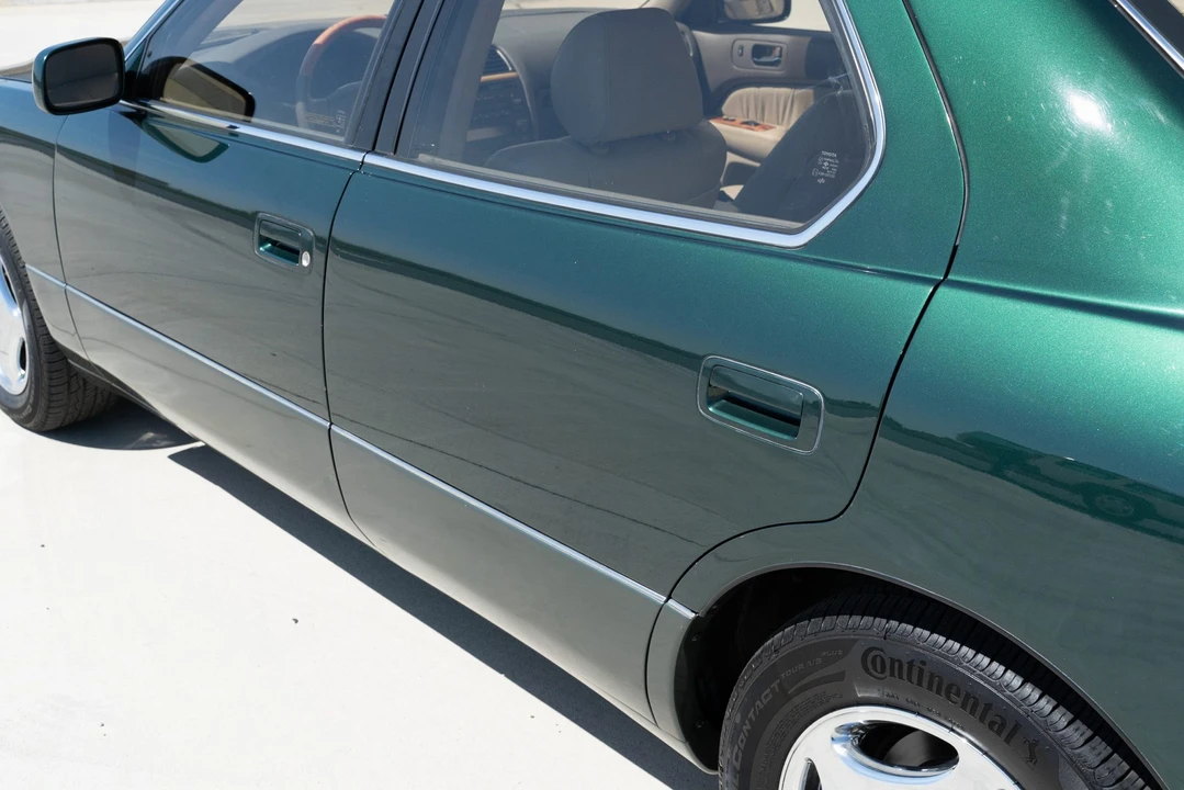 1998 Lexus LS 2nd Gen - Image 27 of 31