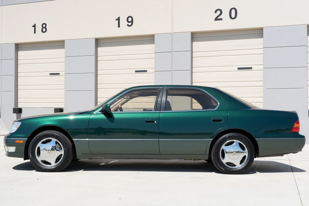 1998 Lexus LS 2nd Gen - Image 3 of 31