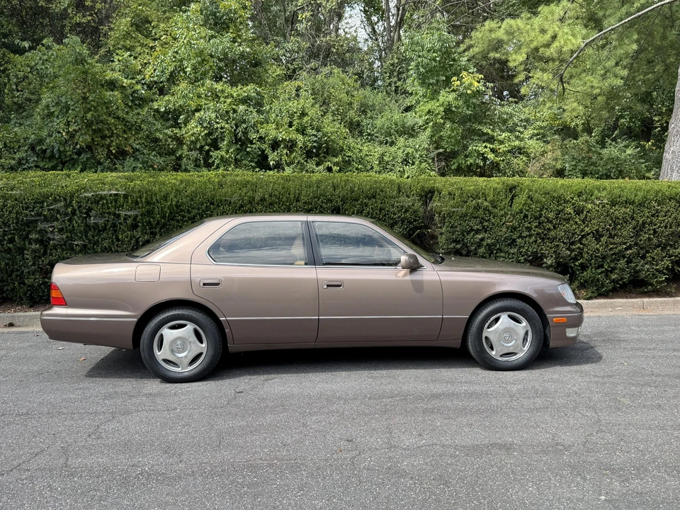 1998 Lexus LS 2nd Gen - Image 31 of 31