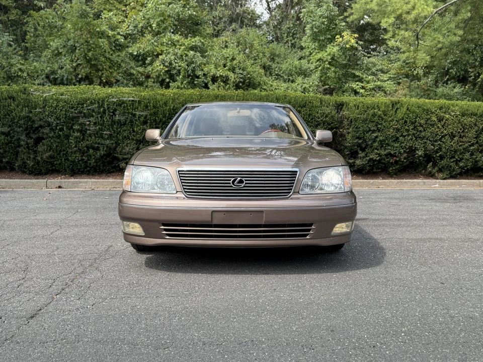 1998 Lexus LS 2nd Gen - Image 13 of 31