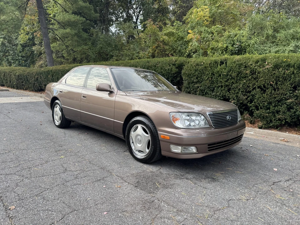 1998 Lexus LS 2nd Gen - Image 26 of 31