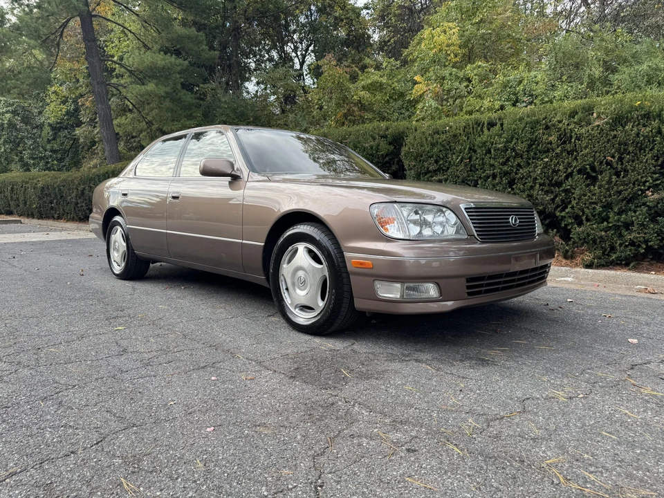 1998 Lexus LS 2nd Gen - Image 28 of 31