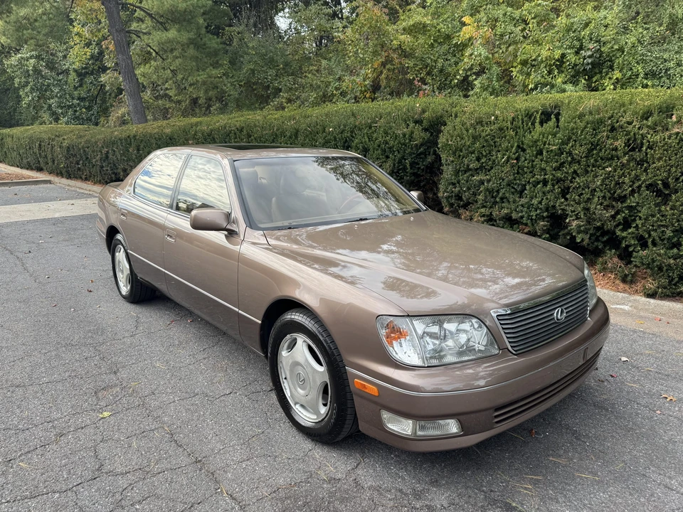 1998 Lexus LS 2nd Gen - Image 23 of 31