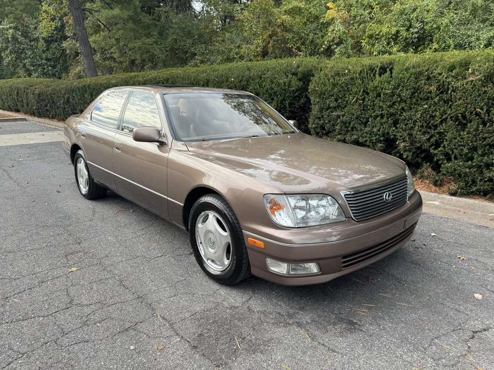 1998 Lexus LS 2nd Gen - Image 25 of 31