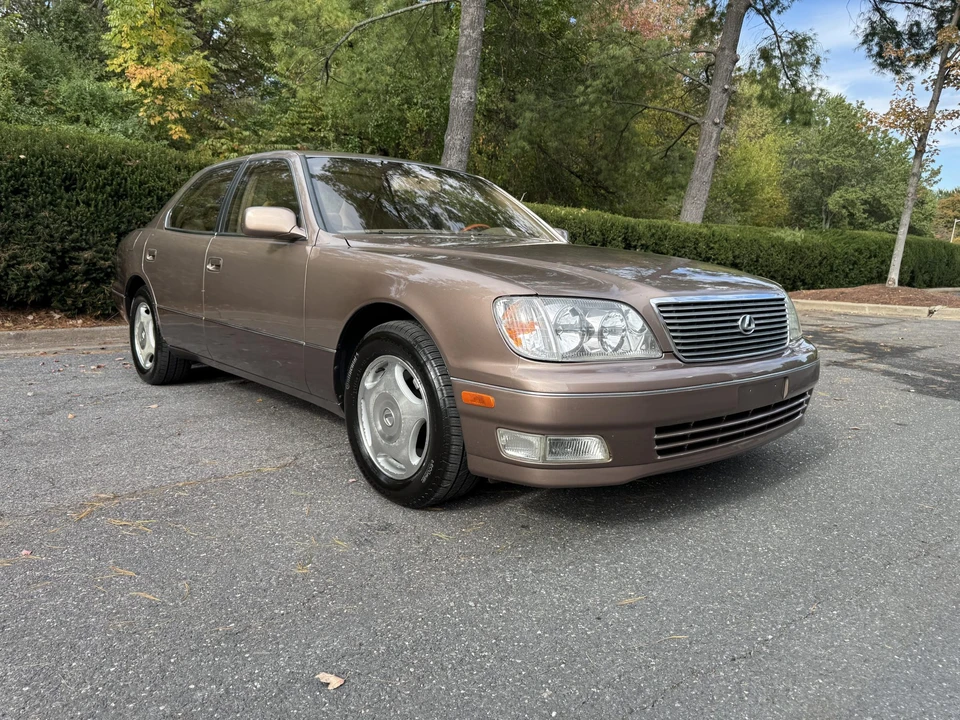 1998 Lexus LS 2nd Gen - Image 24 of 31