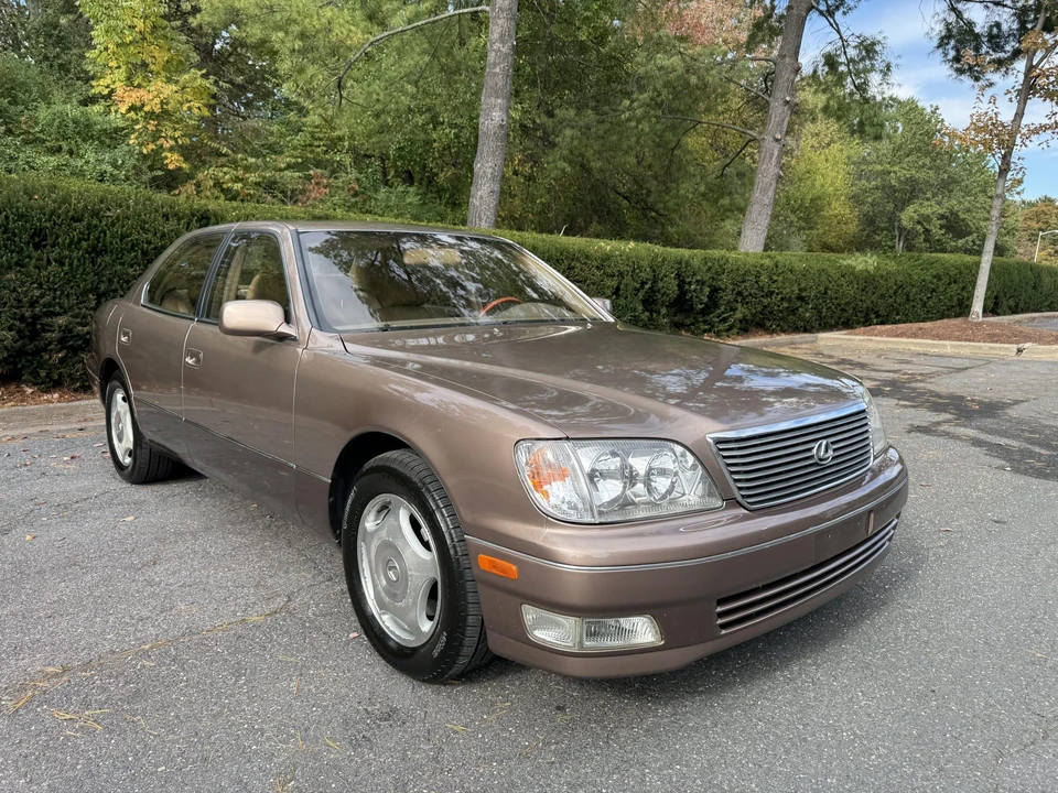 1998 Lexus LS 2nd Gen - Image 21 of 31