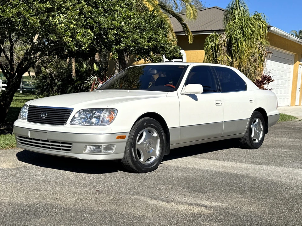 1998 Lexus LS 2nd Gen - Image 2 of 31