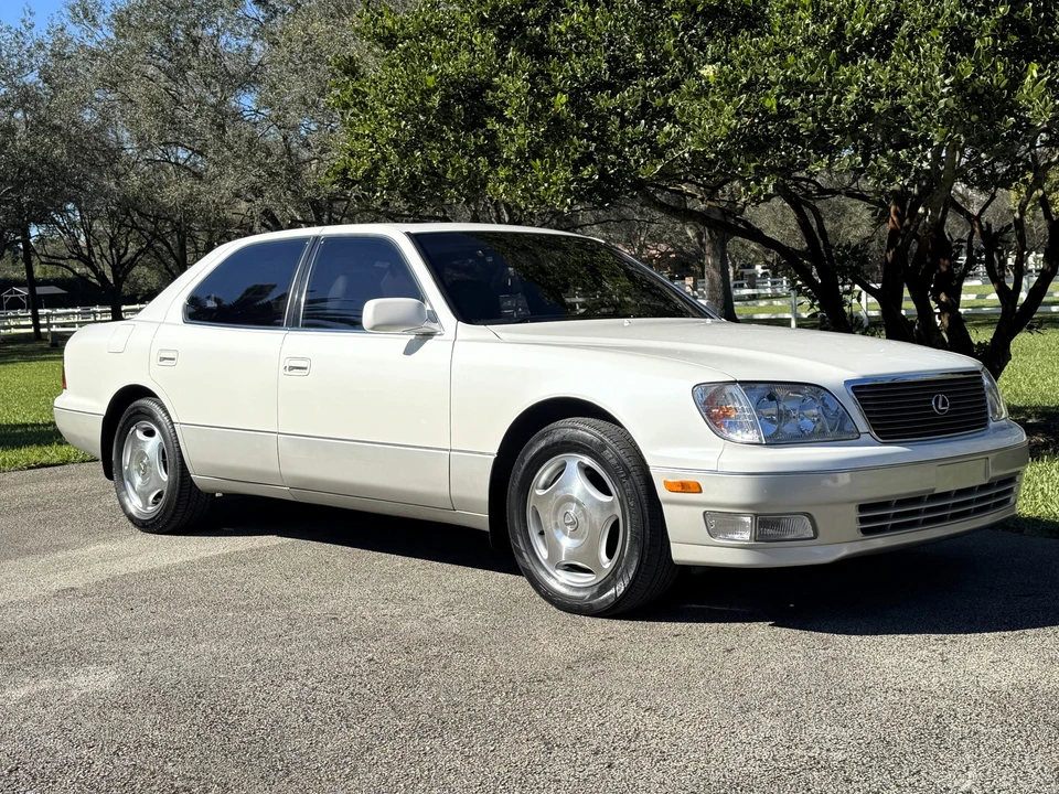 1998 Lexus LS 2nd Gen - Image 12 of 31