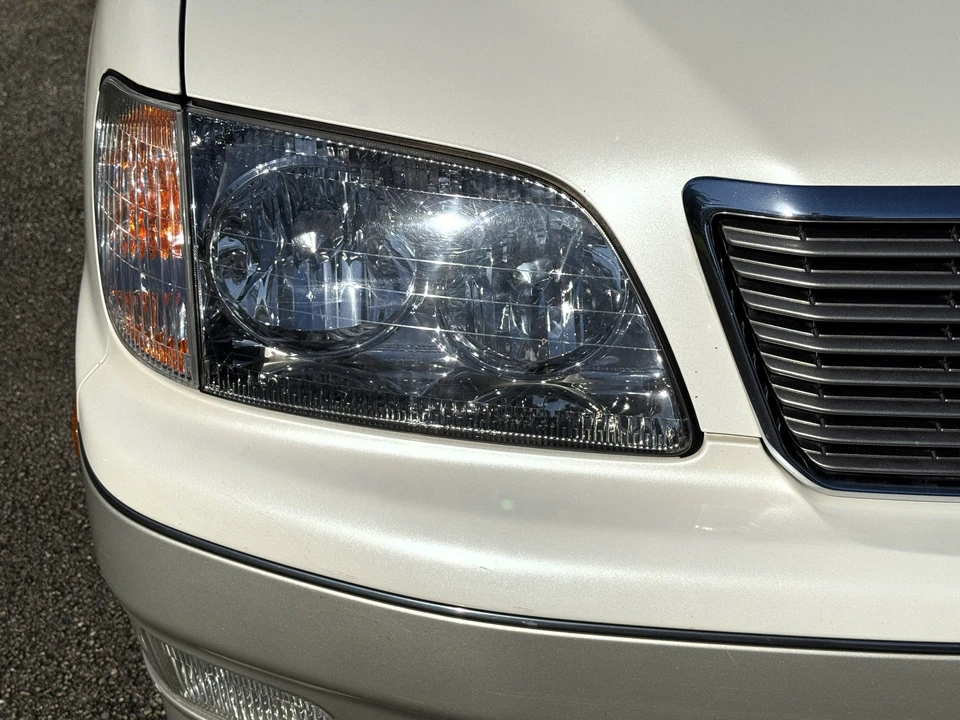1998 Lexus LS 2nd Gen - Image 16 of 31