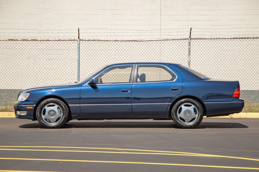 1998 Lexus LS 2nd Gen - Image 3 of 31