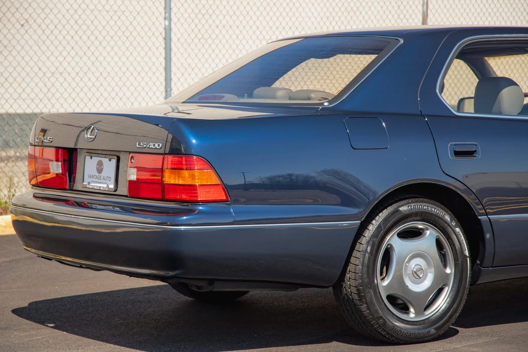 1998 Lexus LS 2nd Gen - Image 17 of 31