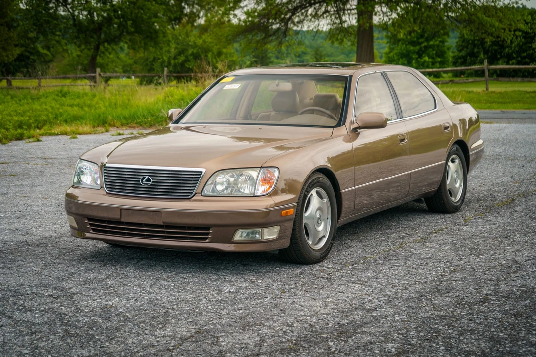 1998 Lexus LS 2nd Gen - Image 2 of 31