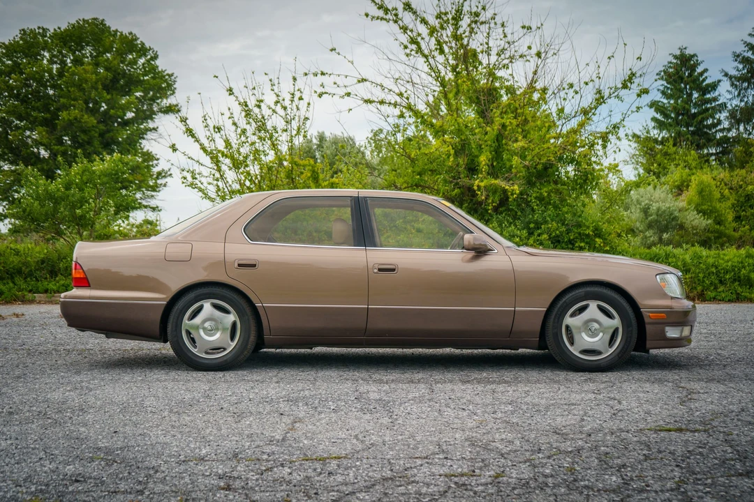 1998 Lexus LS 2nd Gen - Image 21 of 31
