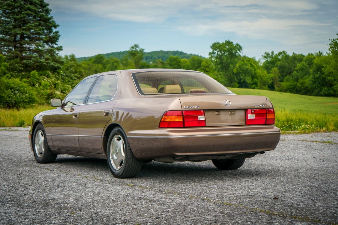 1998 Lexus LS 2nd Gen - Image 10 of 31