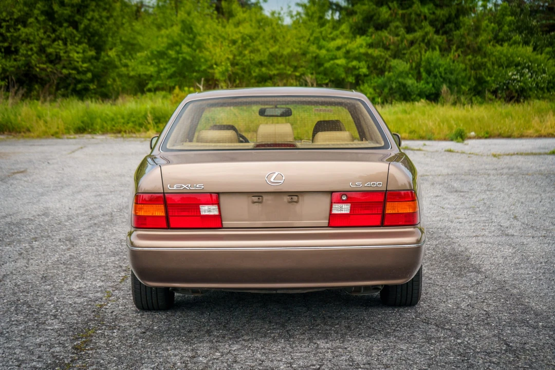 1998 Lexus LS 2nd Gen - Image 17 of 31