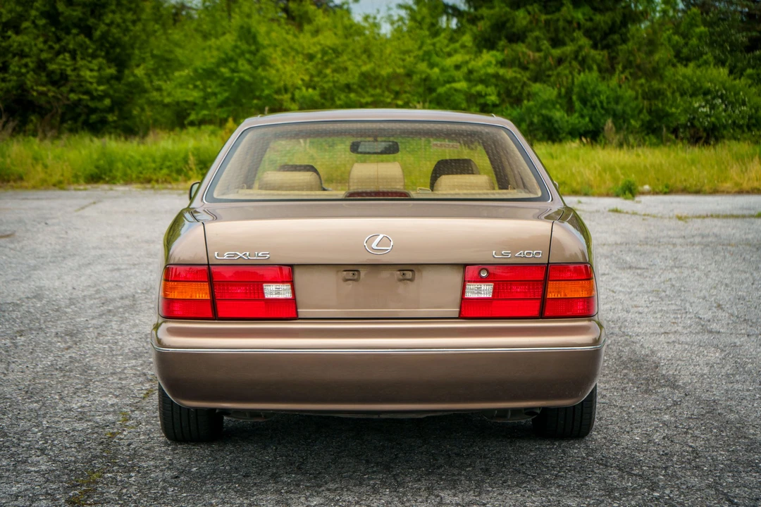 1998 Lexus LS 2nd Gen - Image 12 of 31
