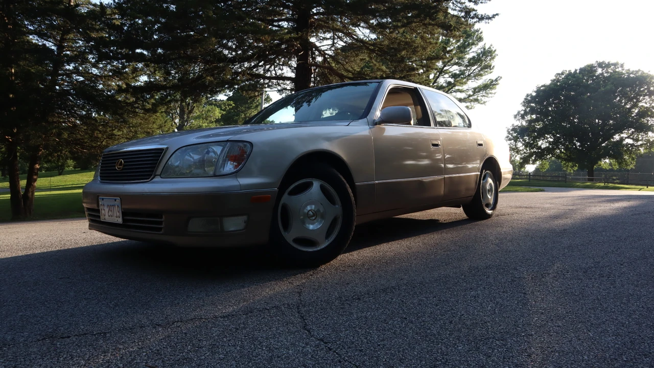 1998 Lexus LS 2nd Gen - Image 27 of 31