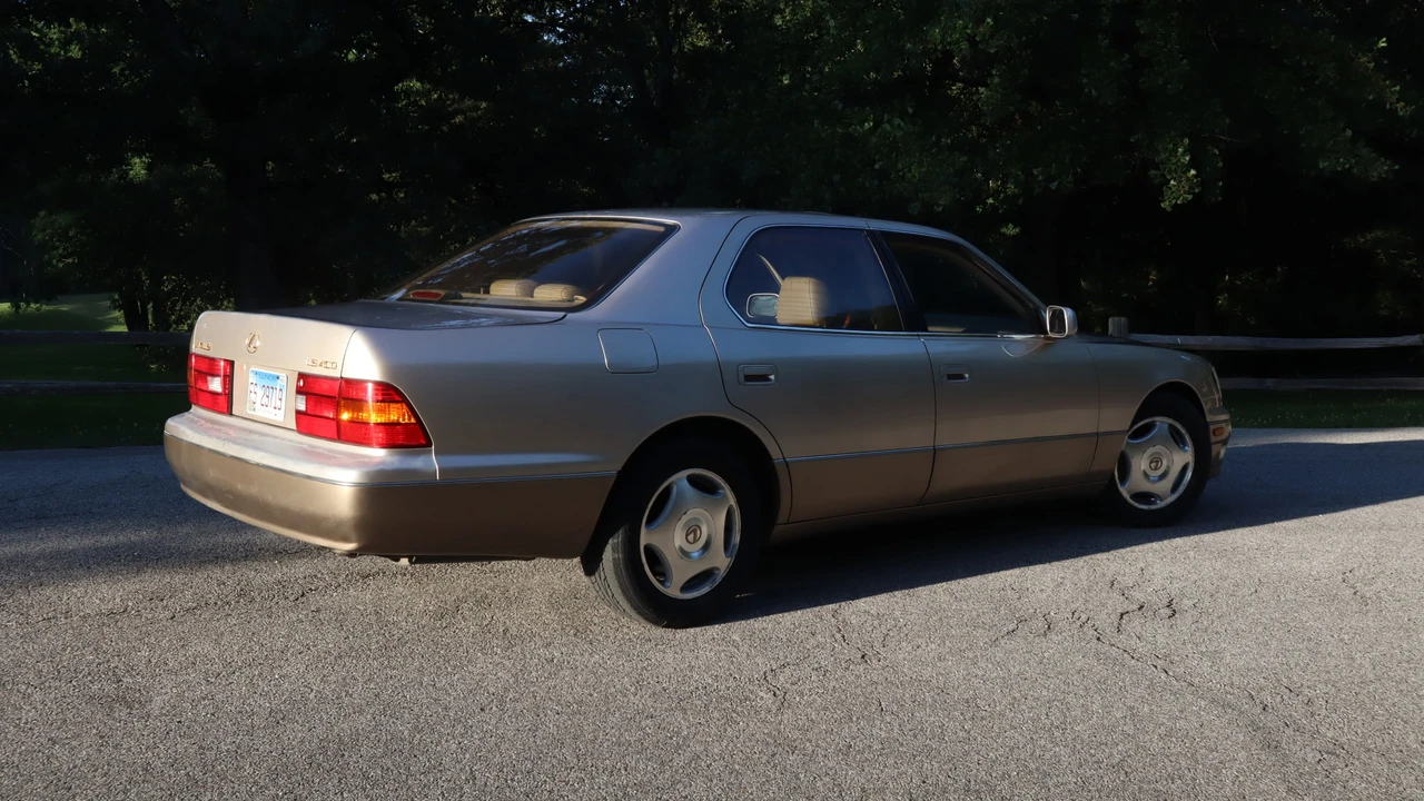 1998 Lexus LS 2nd Gen - Image 9 of 31