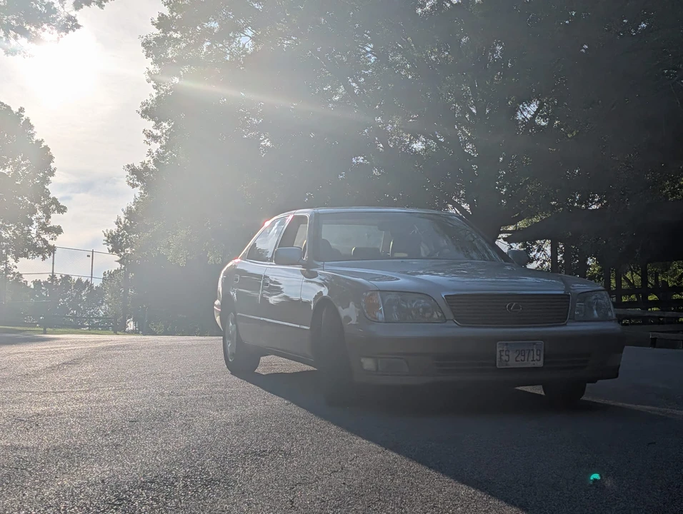 1998 Lexus LS 2nd Gen - Image 26 of 31