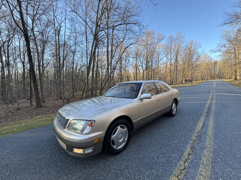 1998 Lexus LS 2nd Gen - Image 11 of 31