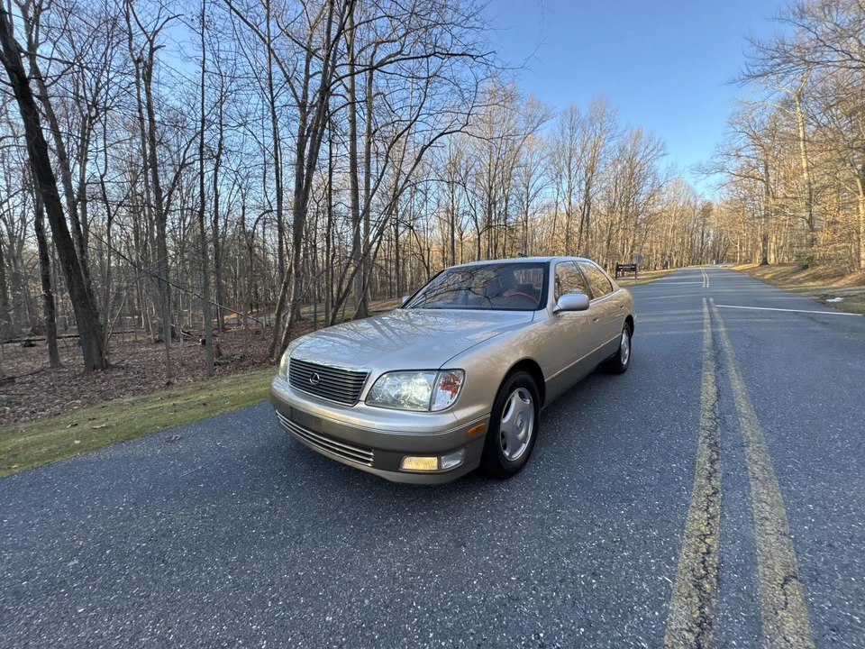 1998 Lexus LS 2nd Gen - Image 19 of 31