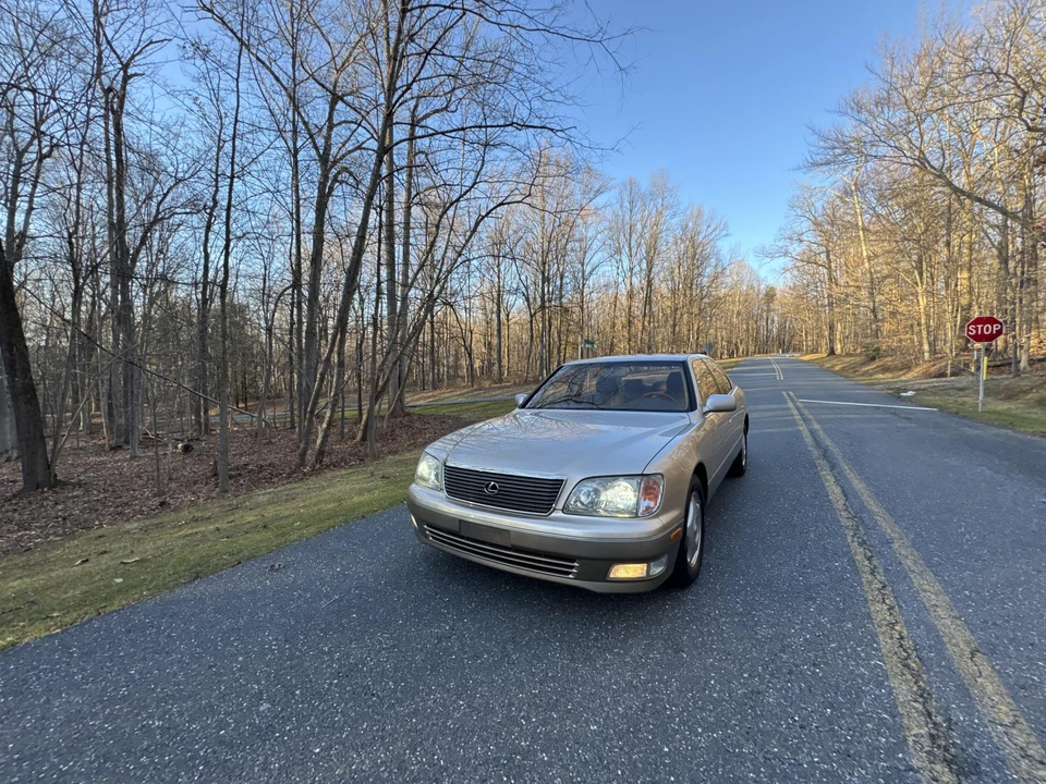 1998 Lexus LS 2nd Gen - Image 29 of 31