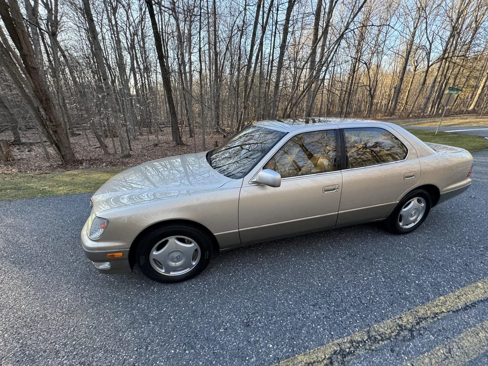 1998 Lexus LS 2nd Gen - Image 2 of 31