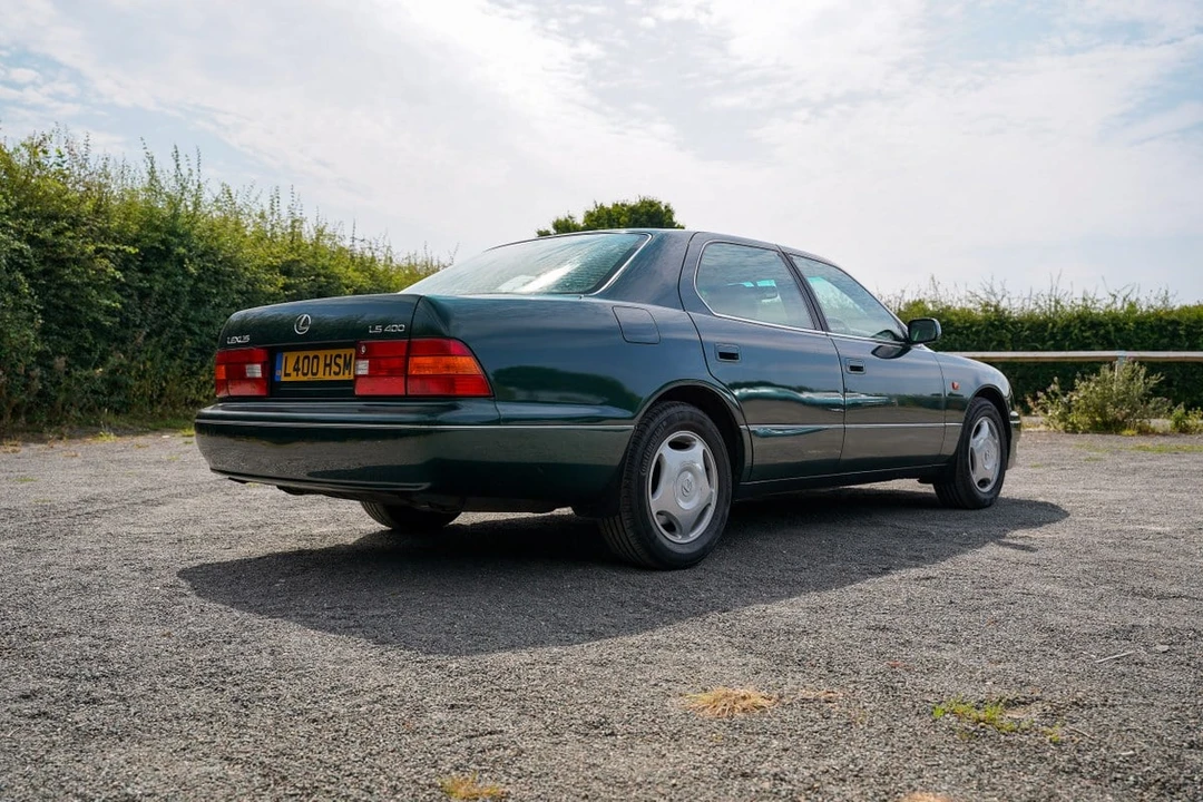 1998 Lexus LS 2nd Gen - Image 19 of 30