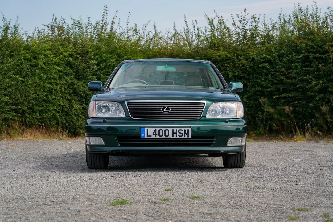 1998 Lexus LS 2nd Gen - Image 11 of 30
