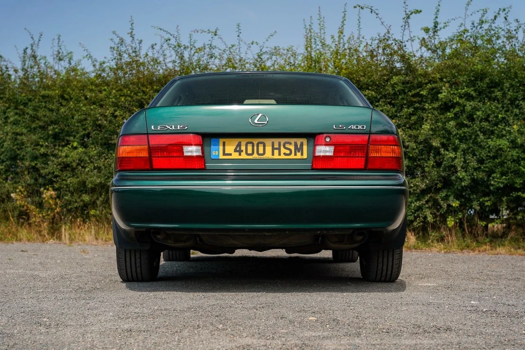 1998 Lexus LS 2nd Gen - Image 25 of 30