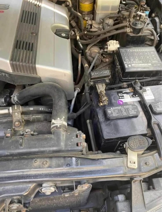 1998 Lexus LX 1st Gen - Image 3 of 10