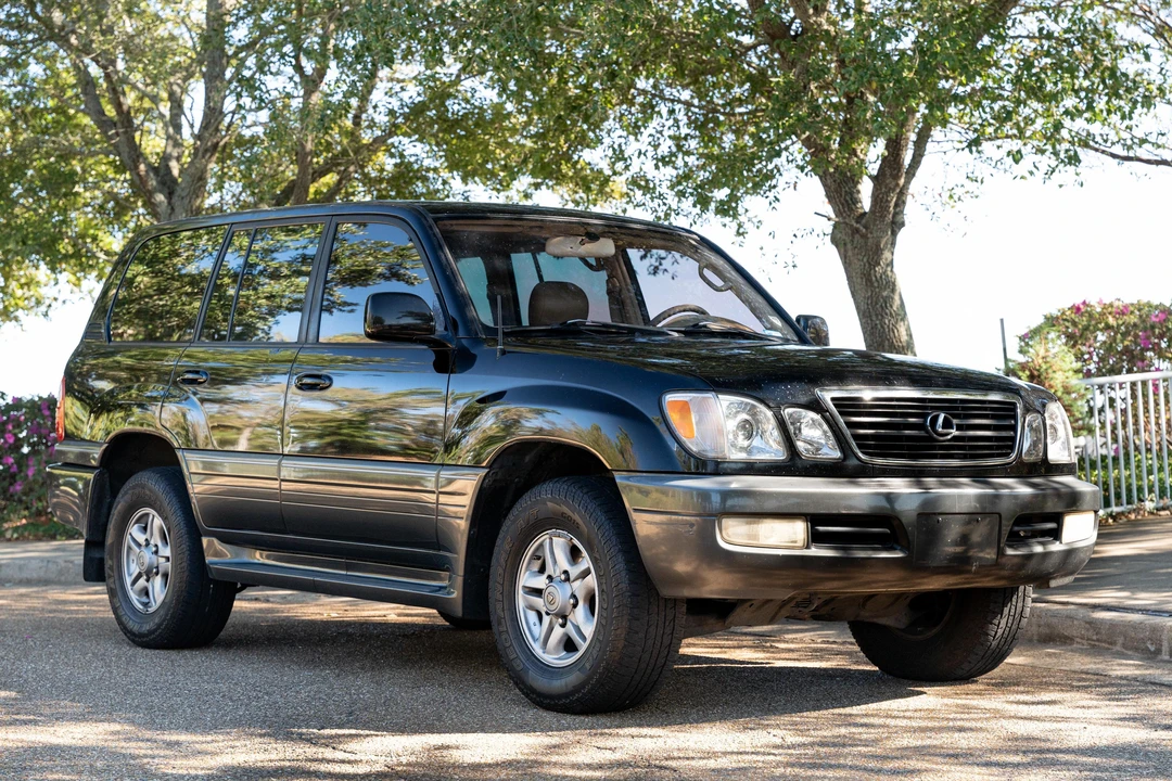 1998 Lexus LX 2nd Gen - Image 8 of 31