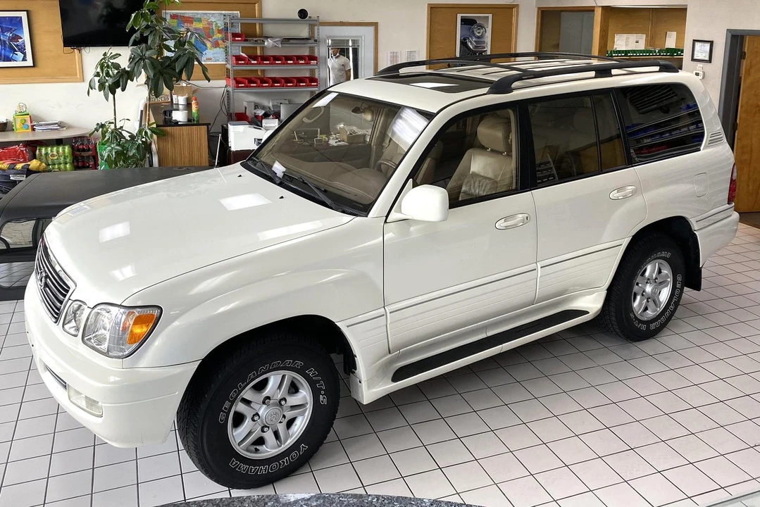 1998 Lexus LX 2nd Gen - Image 2 of 31