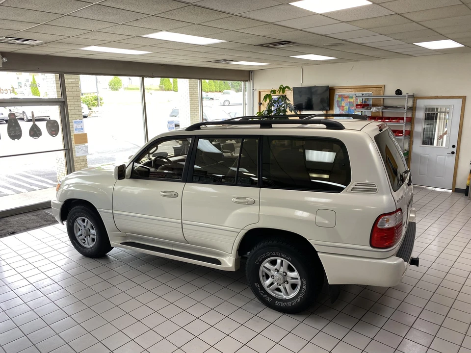 1998 Lexus LX 2nd Gen - Image 12 of 31