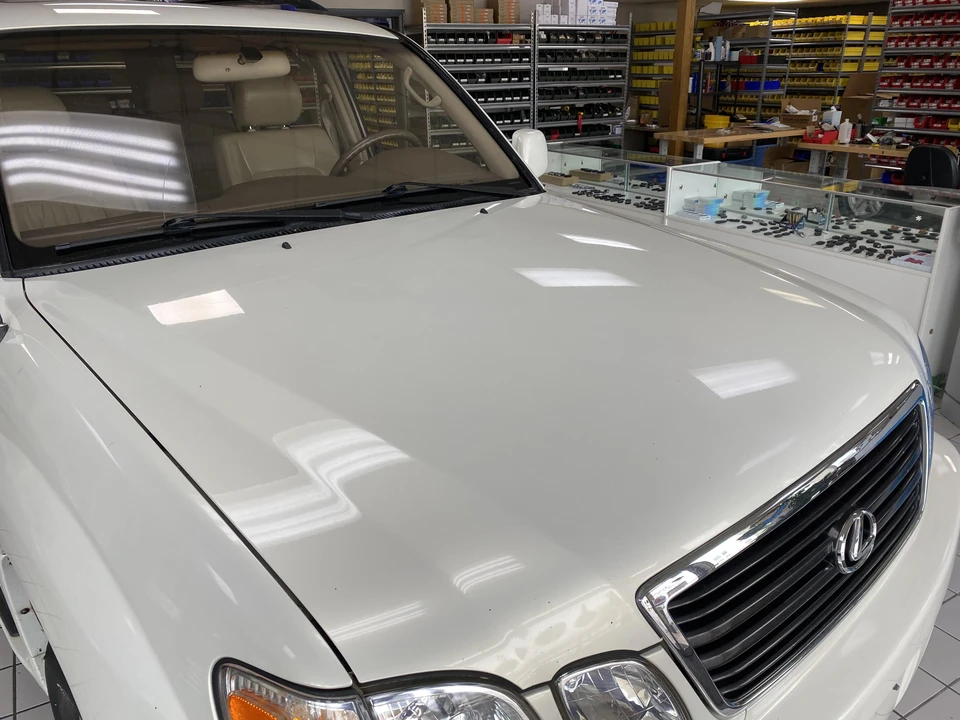 1998 Lexus LX 2nd Gen - Image 21 of 31