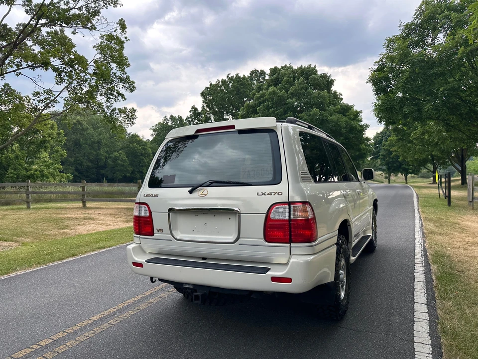 1998 Lexus LX 1st Gen - Image 11 of 31