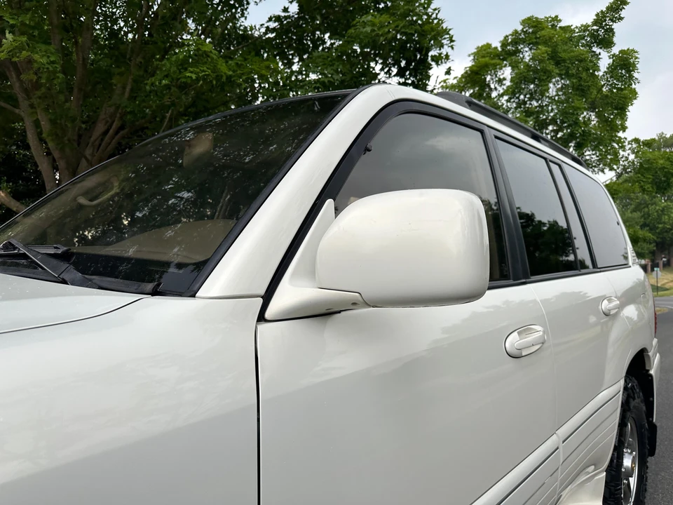 1998 Lexus LX 1st Gen - Image 17 of 31