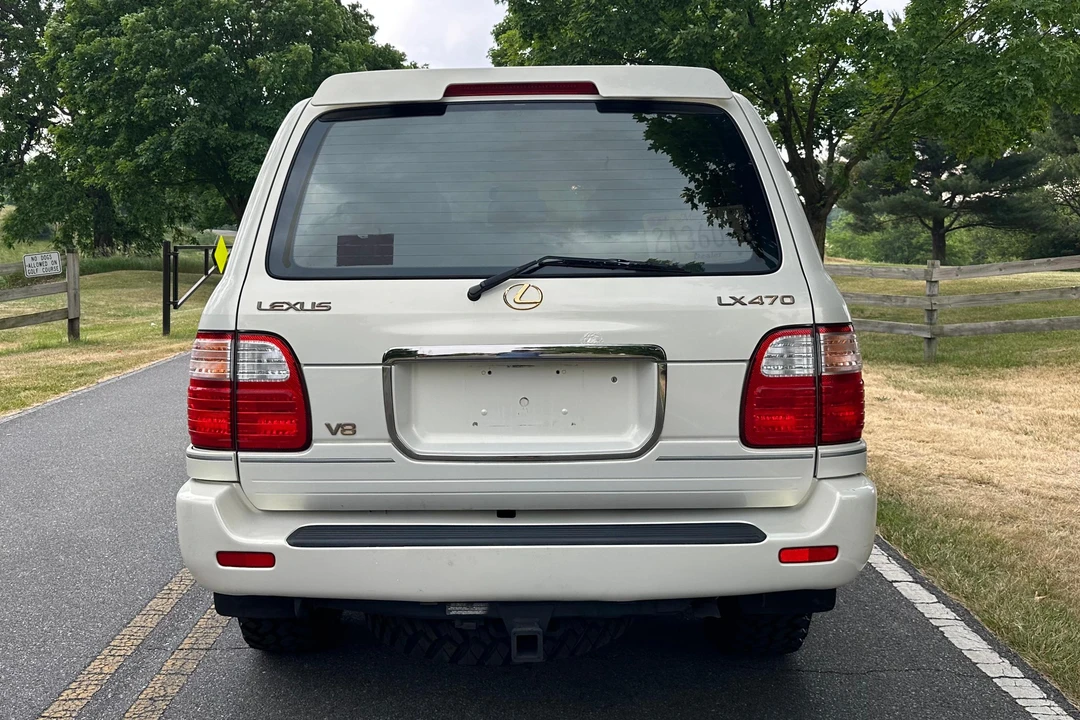 1998 Lexus LX 1st Gen - Image 5 of 31