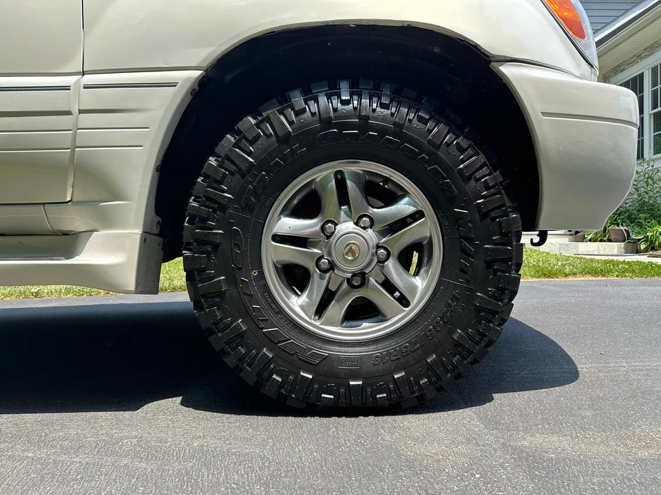 1998 Lexus LX 1st Gen - Image 30 of 31