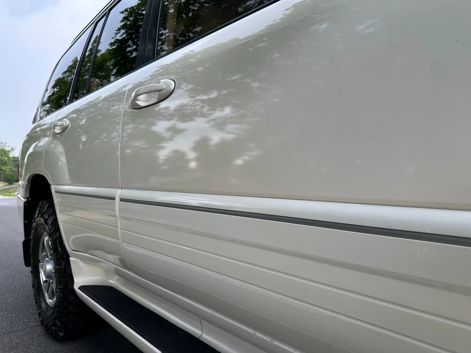 1998 Lexus LX 1st Gen - Image 23 of 31