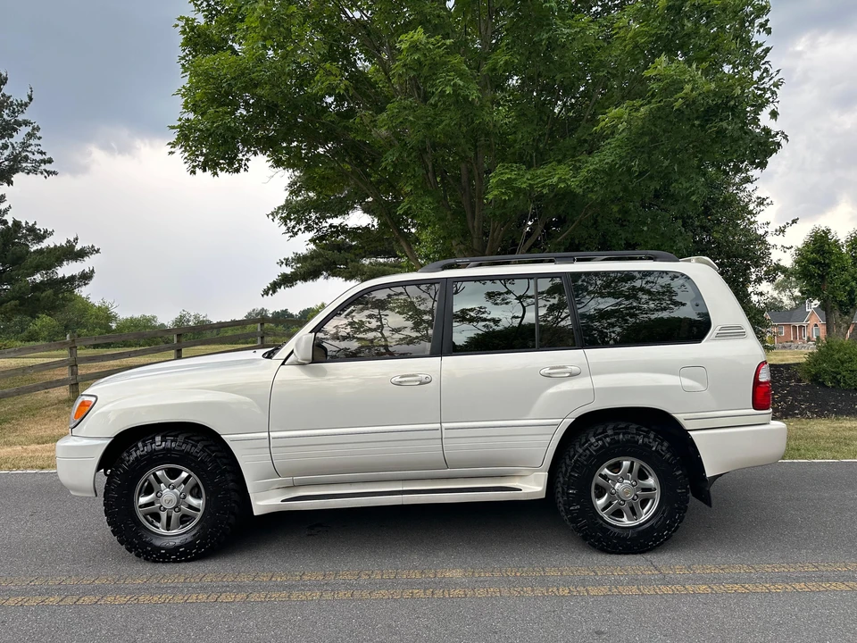 1998 Lexus LX 1st Gen - Image 9 of 31