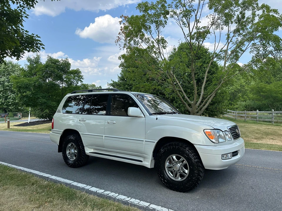 1998 Lexus LX 1st Gen - Image 14 of 31