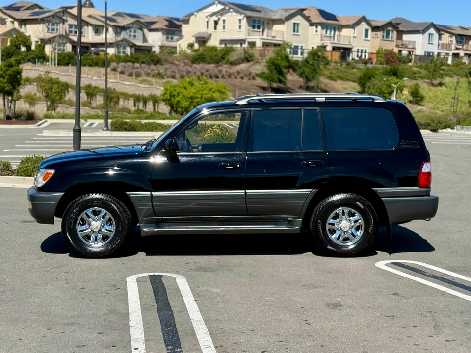 1998 Lexus LX 2nd Gen - Image 9 of 31