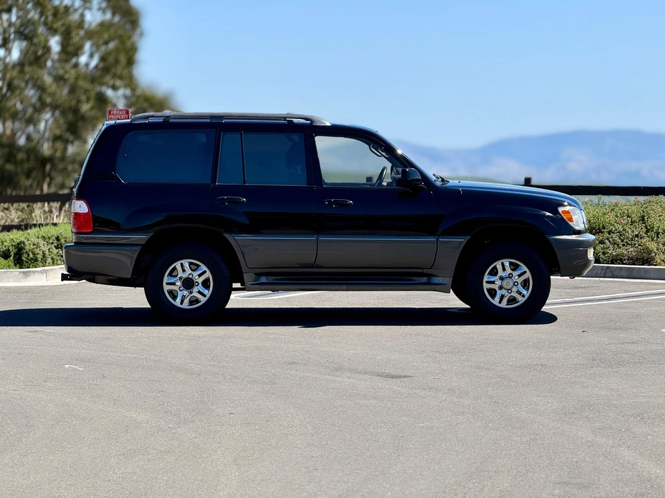 1998 Lexus LX 2nd Gen - Image 12 of 31
