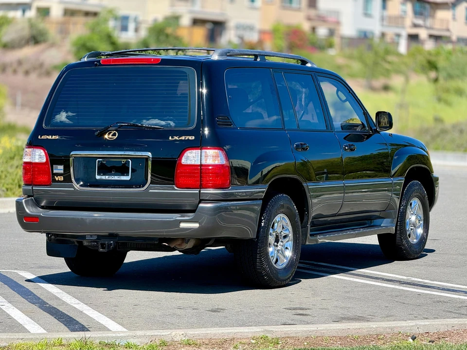 1998 Lexus LX 2nd Gen - Image 11 of 31