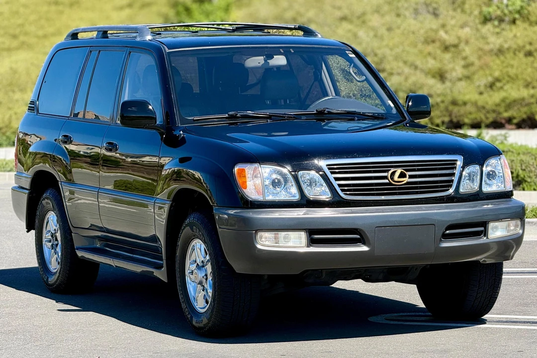 1998 Lexus LX 2nd Gen - Image 3 of 31